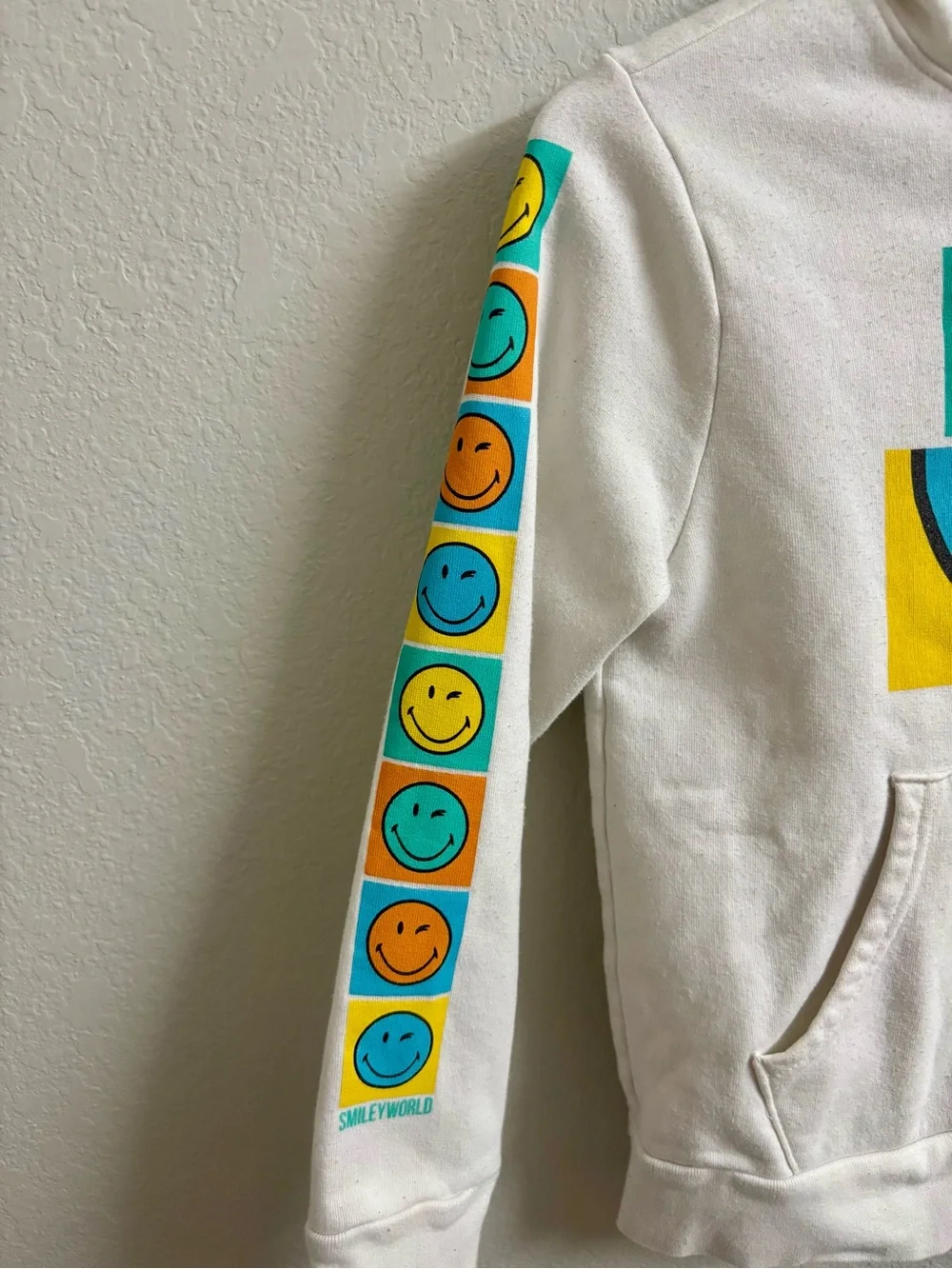 Smile Emoji Graphic Everyday Hoodie Retro White Multicolored Unisex Kids Size M